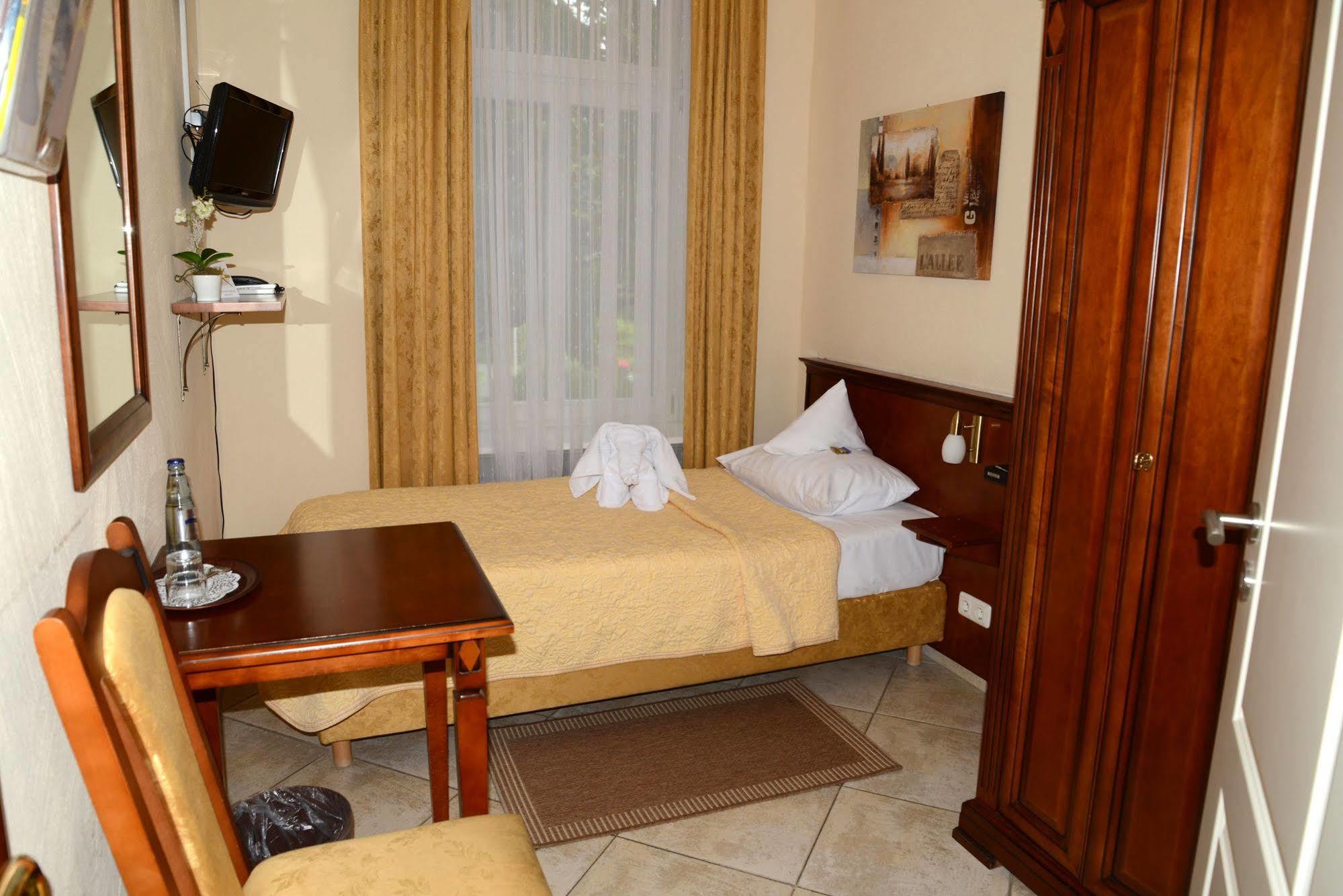 Hotel Baden Бонн Екстер'єр фото